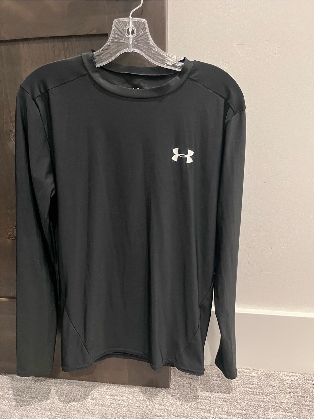 Under Armour Black Long-Sleeve Athletic Crew Shirt